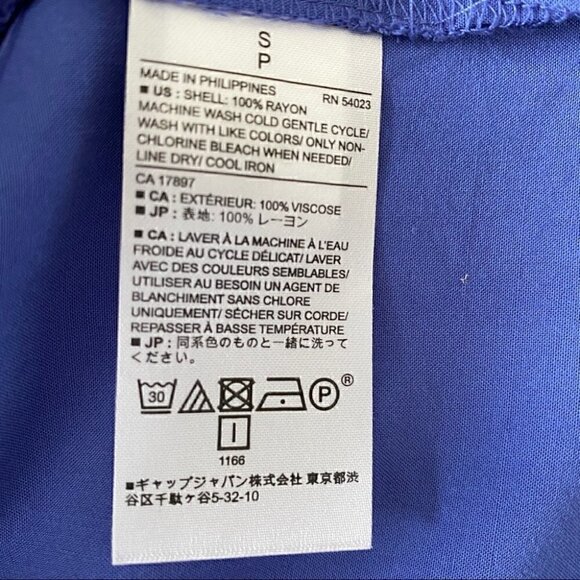 Banana Republic top with ruched neckline, 3/4 length sleeves, loose  fit - Picture 5 of 5